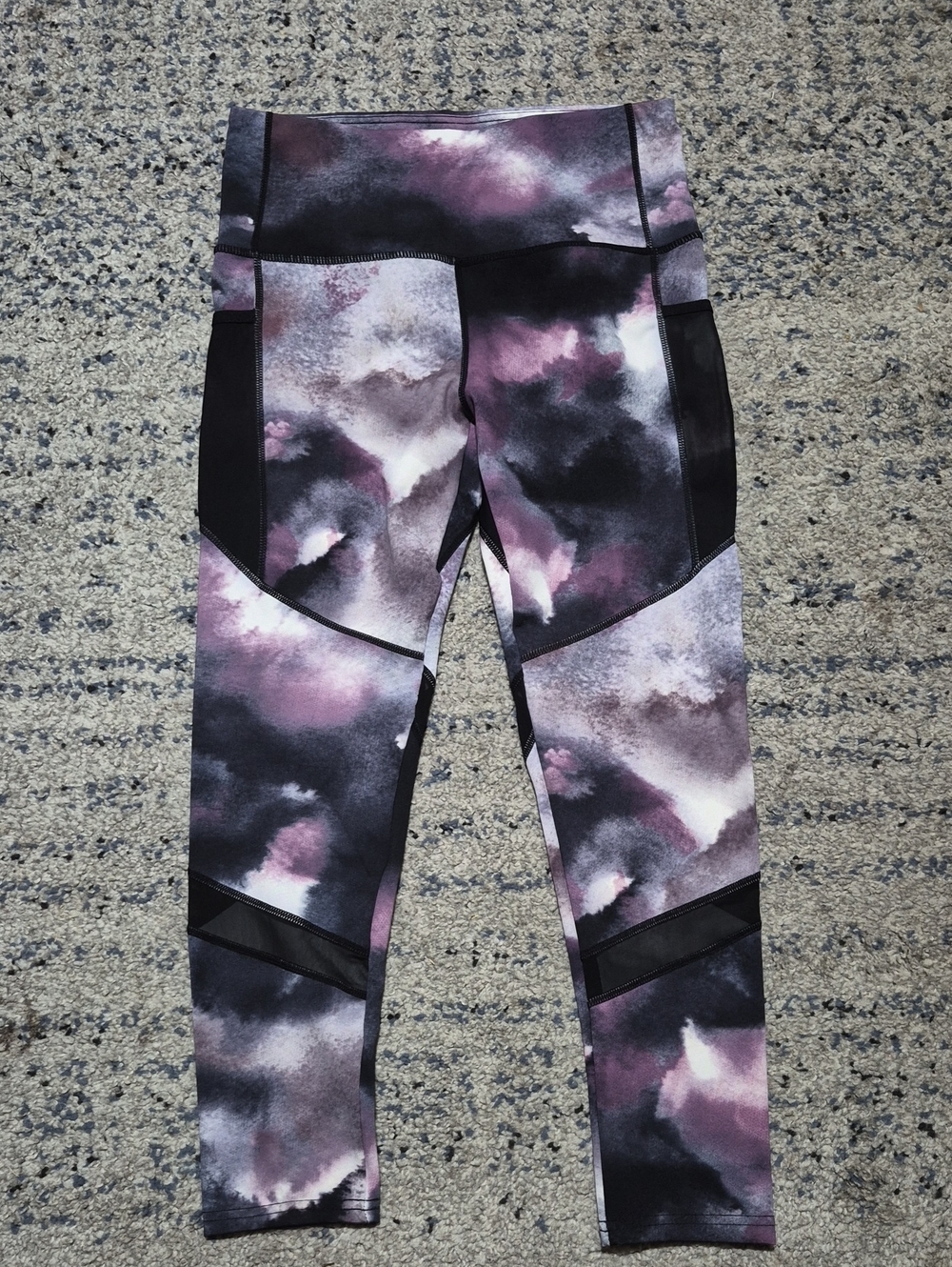 Ardene Purple & Black Cloud Print Cropped Leggings